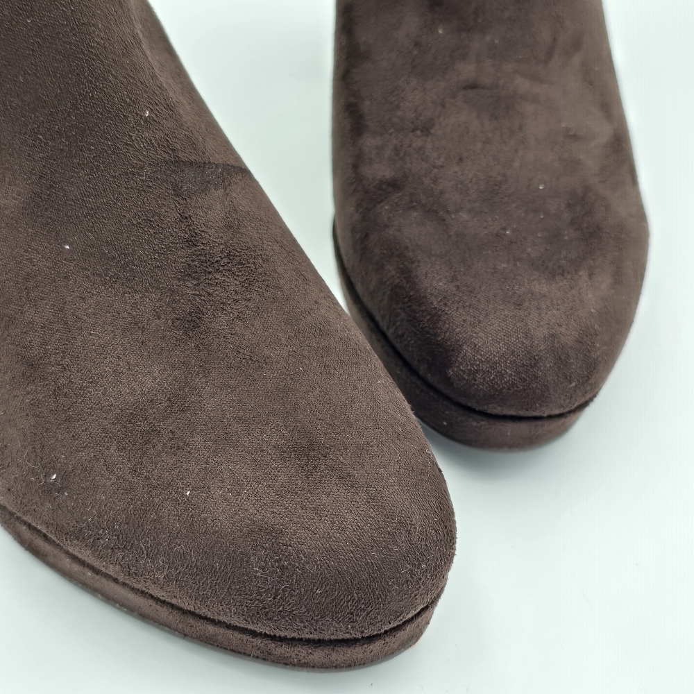 Calvin Klein Uda 2 Faux Suede Heeled Ankle Booties, Chocolate (Brown), Wmns 8.5M - Picture 2 of 16